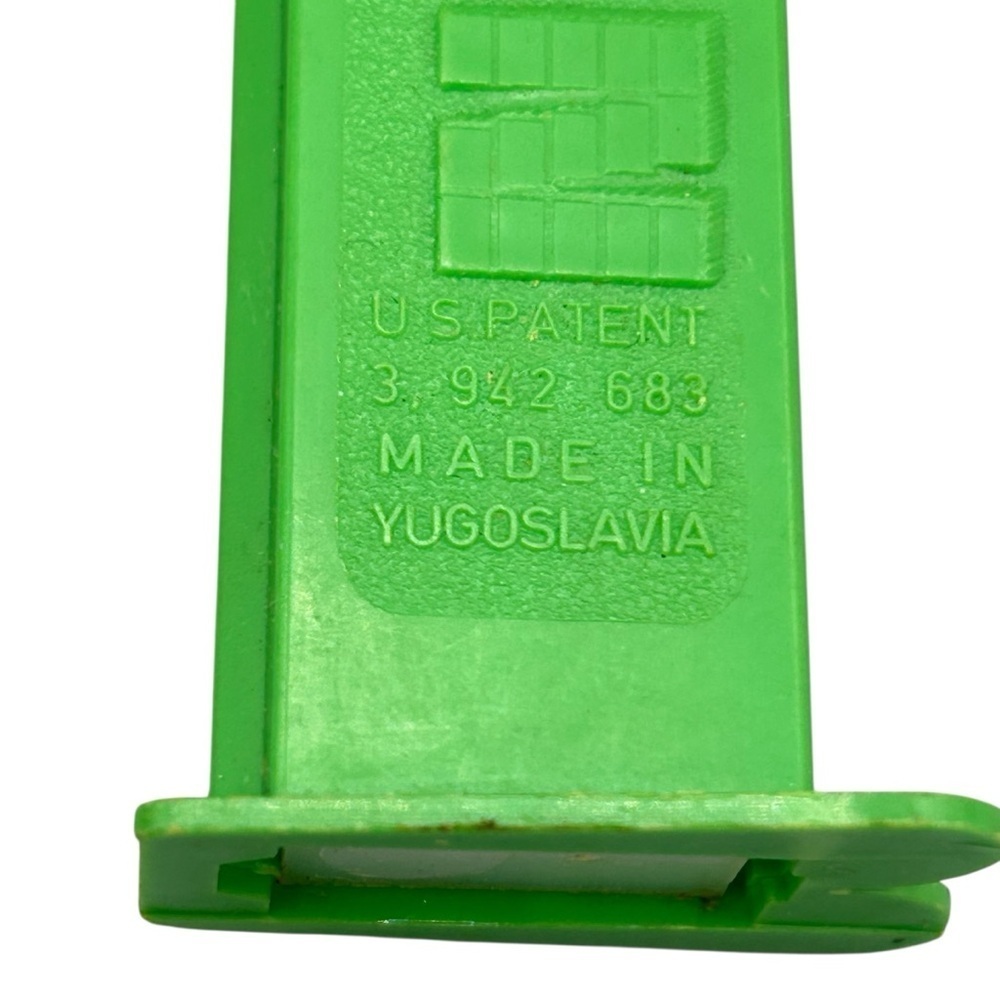 Vintage PEZ Mouse Dispenser Yellow Green Yugoslavia Collectible - Picture 2 of 7